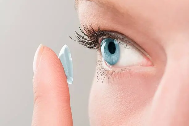 راهنمای خرید لنز چشم و انواع لنز
