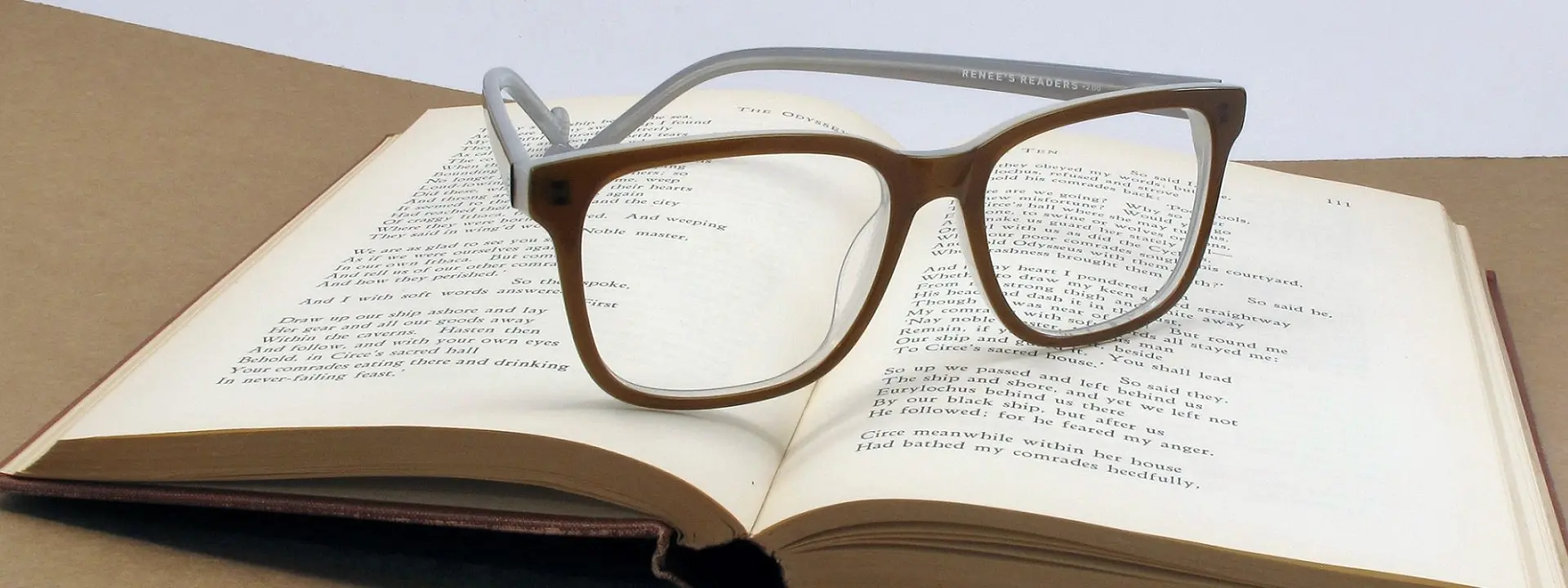 نکات مهم در عدسی و شماره عینک مطالعه