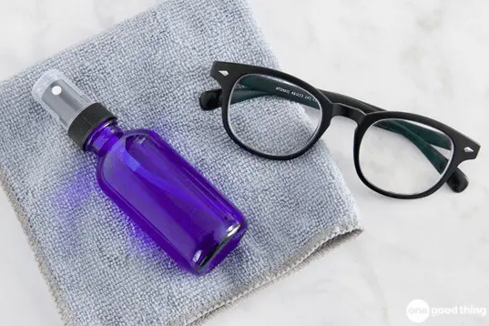 ترکیبات اسپری تمیز کننده عینک خانگی چیست؟ - دکترعینک