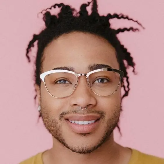 عینک طبی مردانه برای صورت گرد