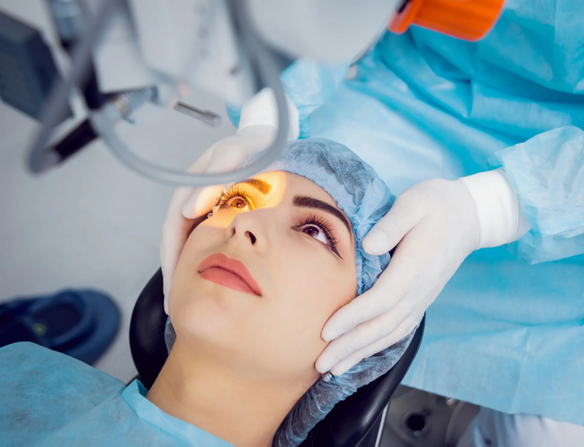 استفاده از بیمه در پرداخت هزینه‌های عمل جراحی لیزیک چشم