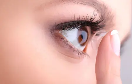 صفر تا صد روش‌های مراقبت از لنز تماسی نرم - دکترعینک