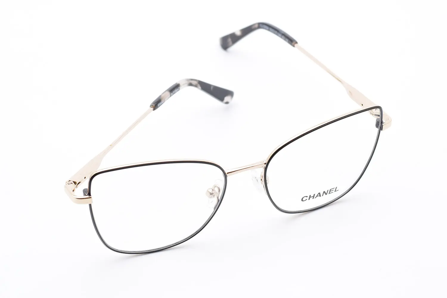 ویژگی های عینک طبی زنانه Chanel yj-0094 c1
